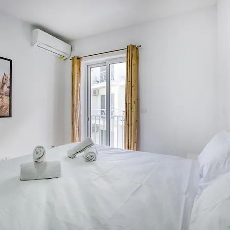 Spacious 4br With Private Balcony In Swieqi By 360 Estates * Is-Swieqi
