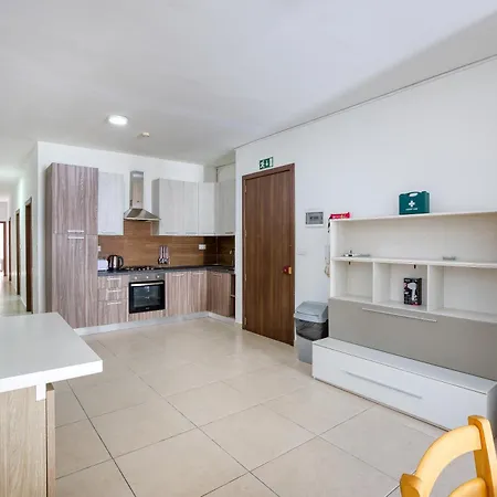 아파트 Spacious 4br With Private Balcony In Swieqi By 360 Estates *