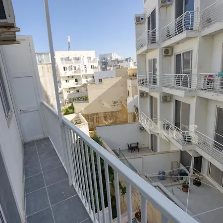 아파트 Spacious 4br With Private Balcony In Swieqi By 360 Estates *
