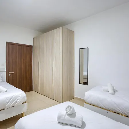 Spacious 4br With Private Balcony In Swieqi By 360 Estates Apartment *