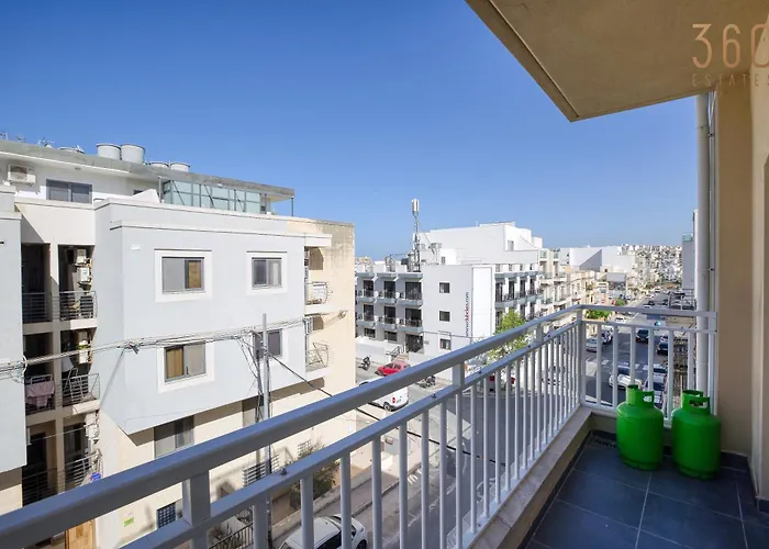 Spacious 4br With Private Balcony In Swieqi By 360 Estates Apartman Is-Swieqi