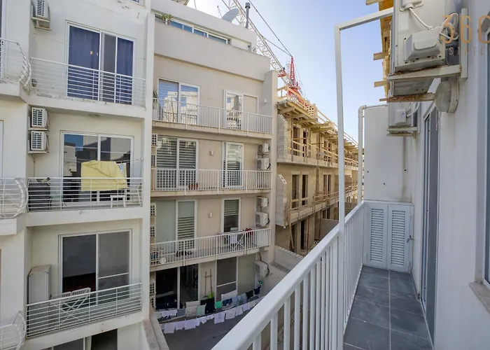 Spacious 4br With Private Balcony In Swieqi By 360 Estates * Is-Swieqi