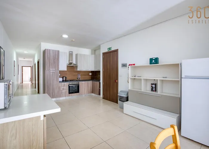 Apartman Spacious 4br With Private Balcony In Swieqi By 360 Estates *